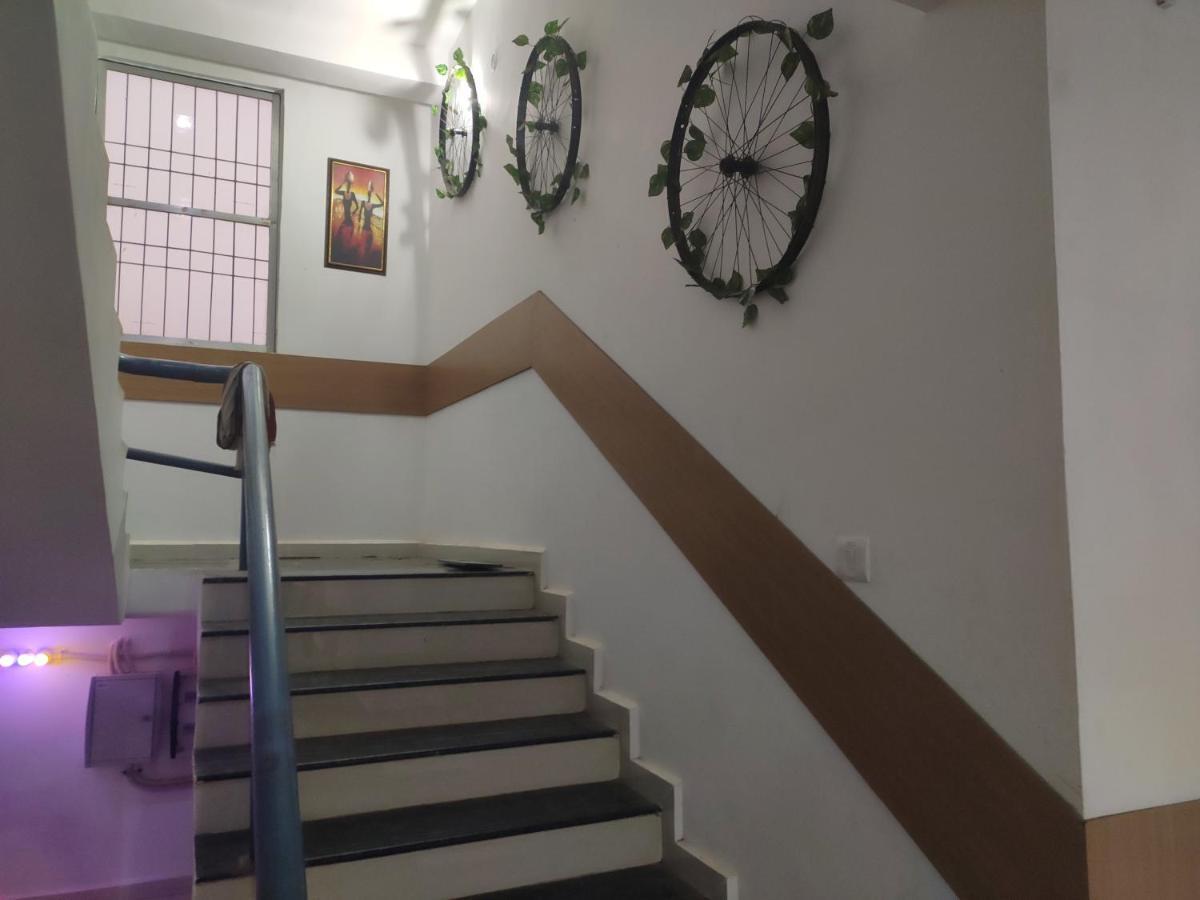 Hotel Parth Sitapur Muafi Zewnętrze zdjęcie