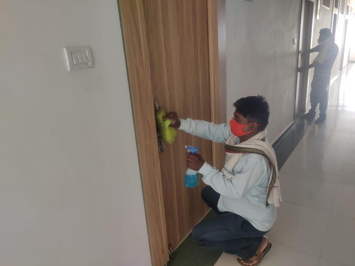 Hotel Parth Sitapur Muafi Zewnętrze zdjęcie
